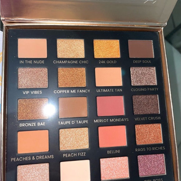 ICONIC London eye shadow pallet - Picture 4 of 4